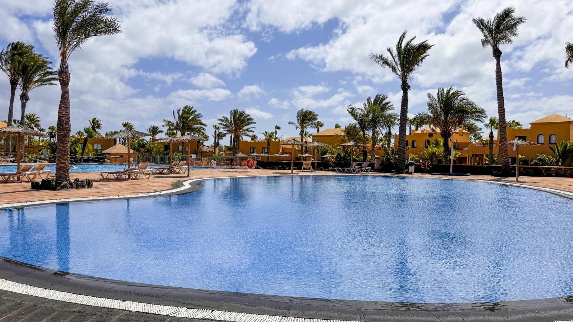 Golden Dream, Swimming Pool And Parking Villa Corralejo Exterior photo